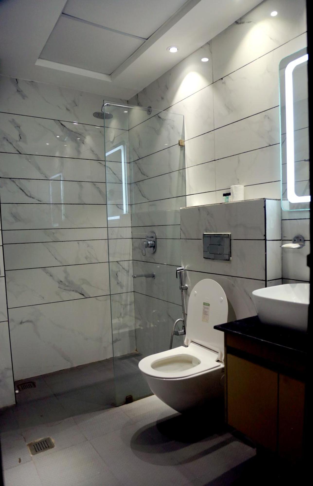 Prism Grand Hotel Zirakpur ภายนอก รูปภาพ